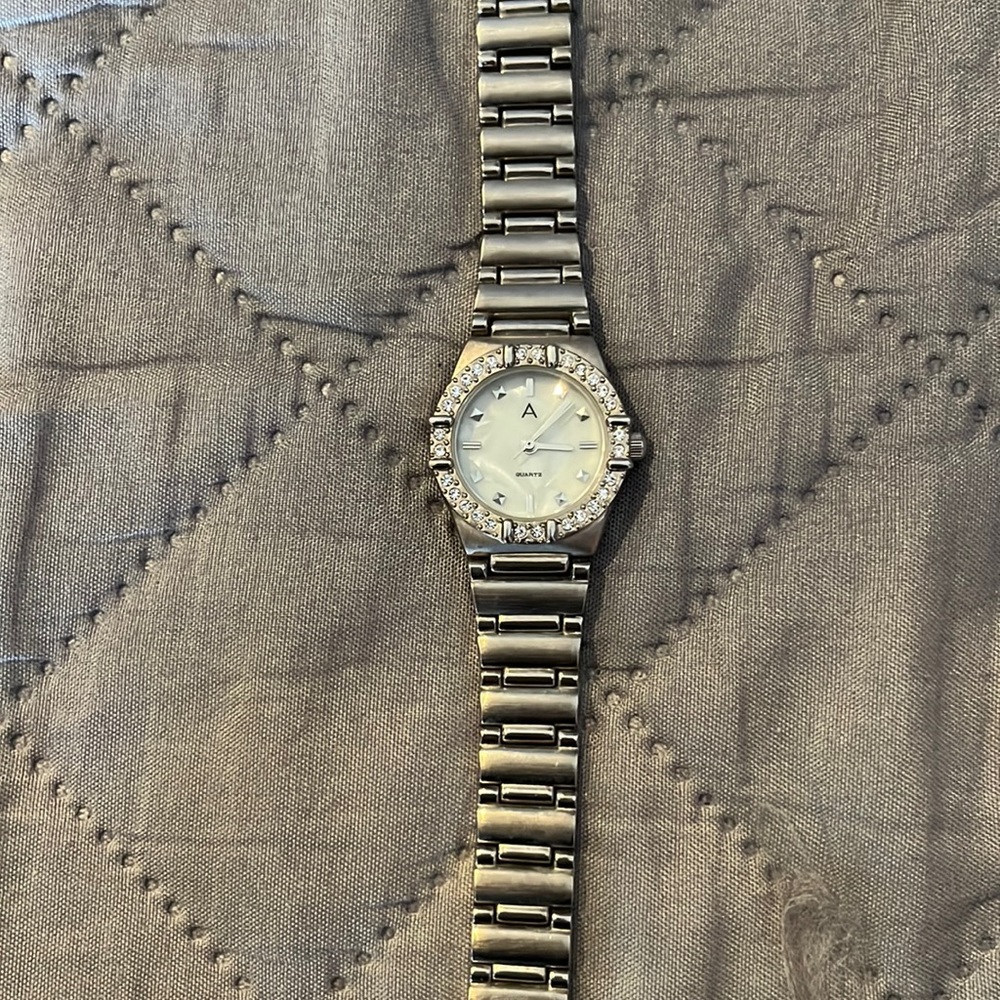 Silver fashion watch